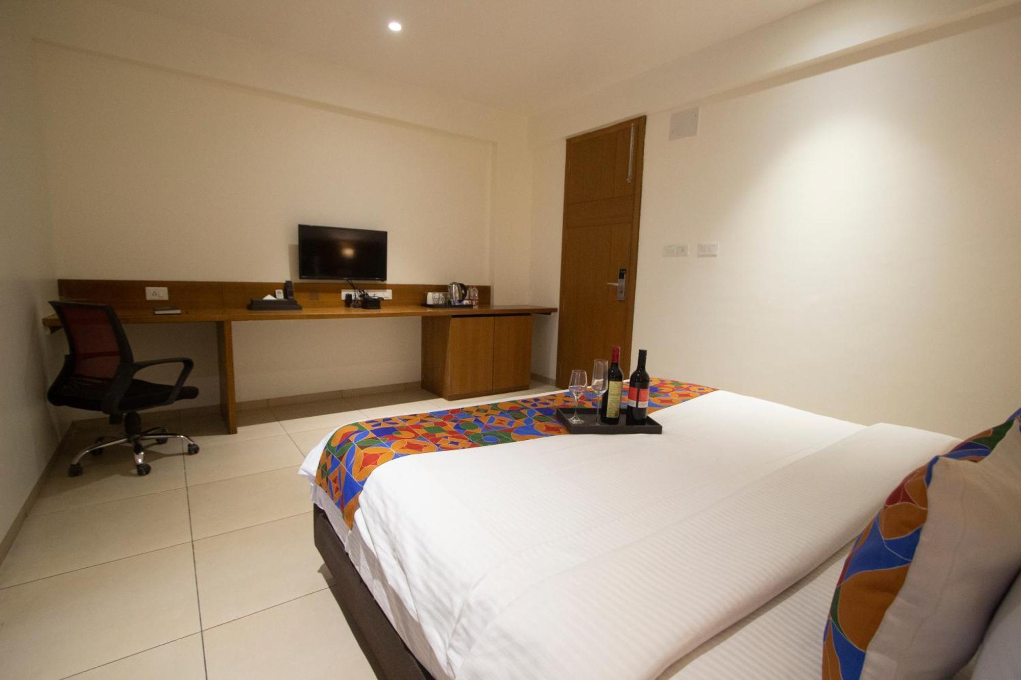 Monarch Express Chakan Hotel Ngoại thất bức ảnh