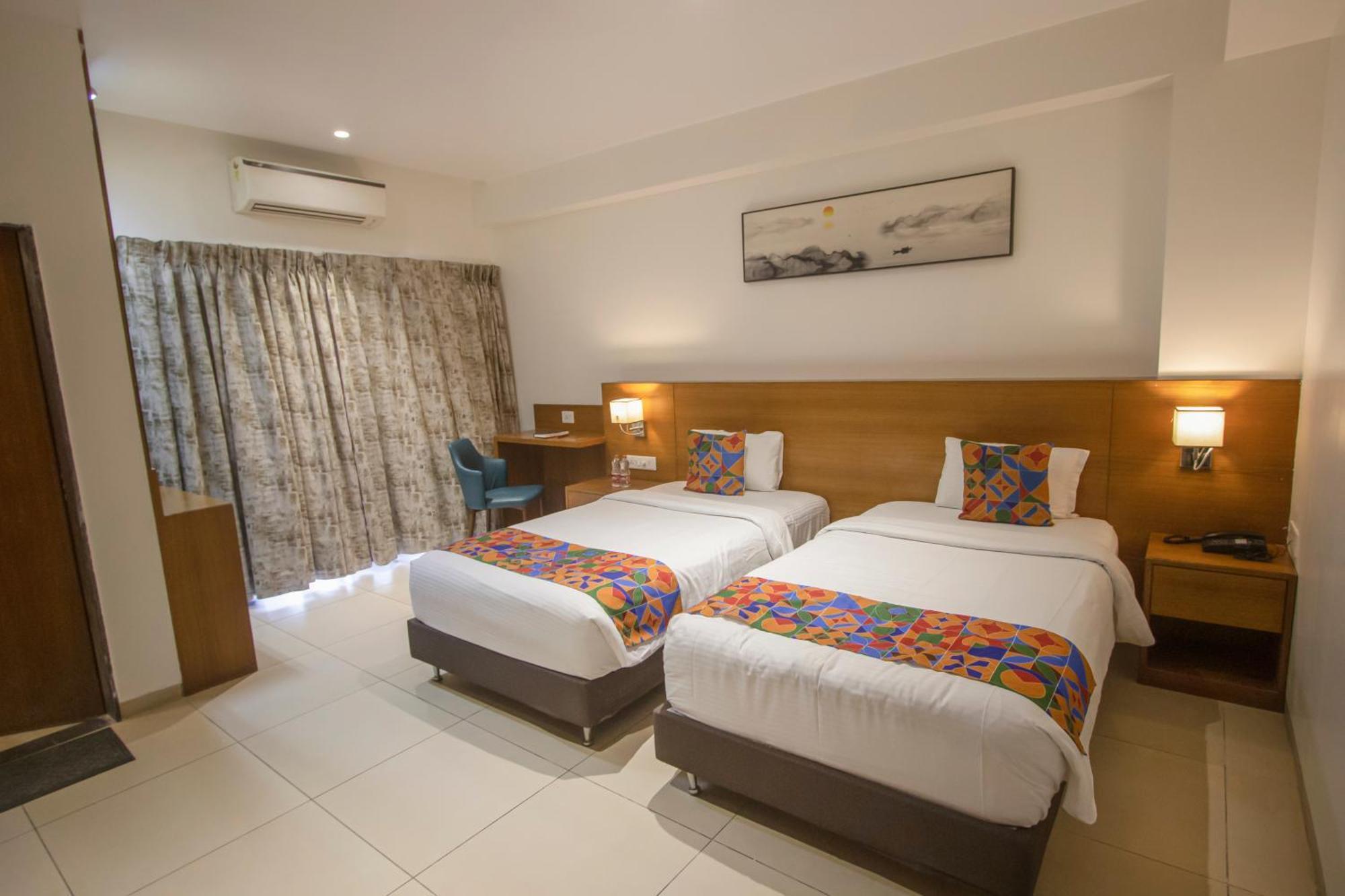 Monarch Express Chakan Hotel Ngoại thất bức ảnh