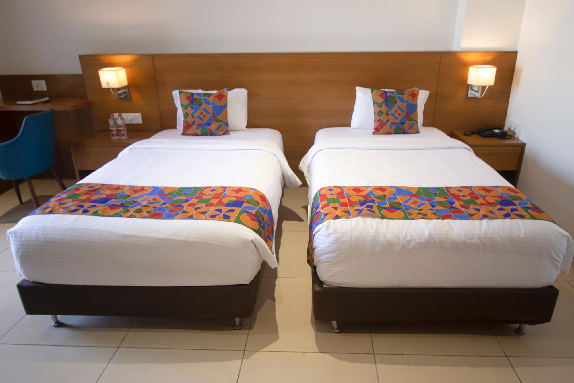 Monarch Express Chakan Hotel Ngoại thất bức ảnh
