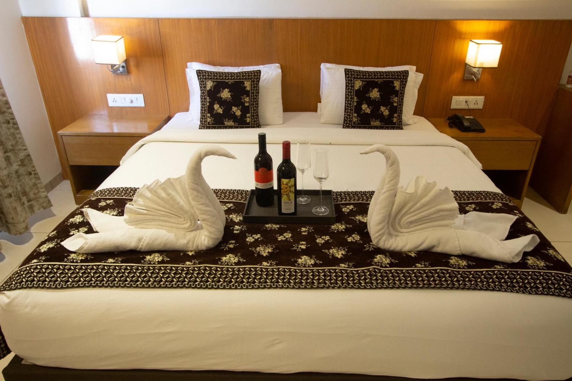 Monarch Express Chakan Hotel Ngoại thất bức ảnh